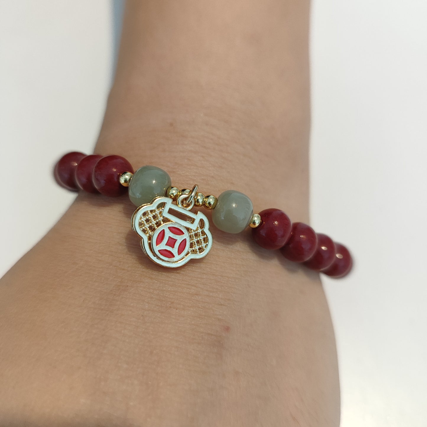Bracelet en pierre rouge de Cinabre de Guizhou avec pendentif doré, perle de 8mm