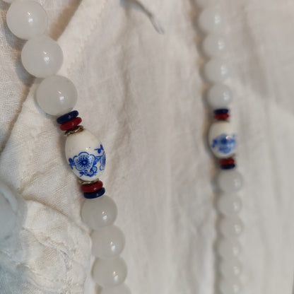 Collier XXL en jade blanc de catégorie Hetian du Xinjiang et porcelaine avec médaillon à frange, perle de 8mm