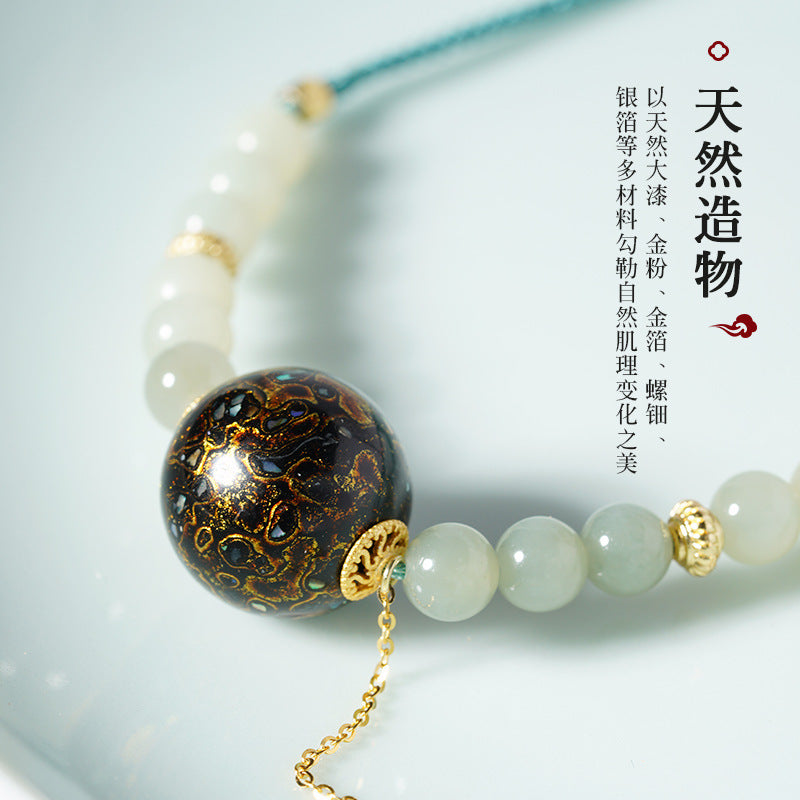 Collier en perle sculptée de forme ronde, disponible aux couleurs rouge / bleu / orange / noire laquée de Pékin